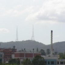 The Mt Coot-tha transmission towers. An unmissable sight in Brisbane (Courtesy of Towers and masts of Australia SkyscraperCity)
